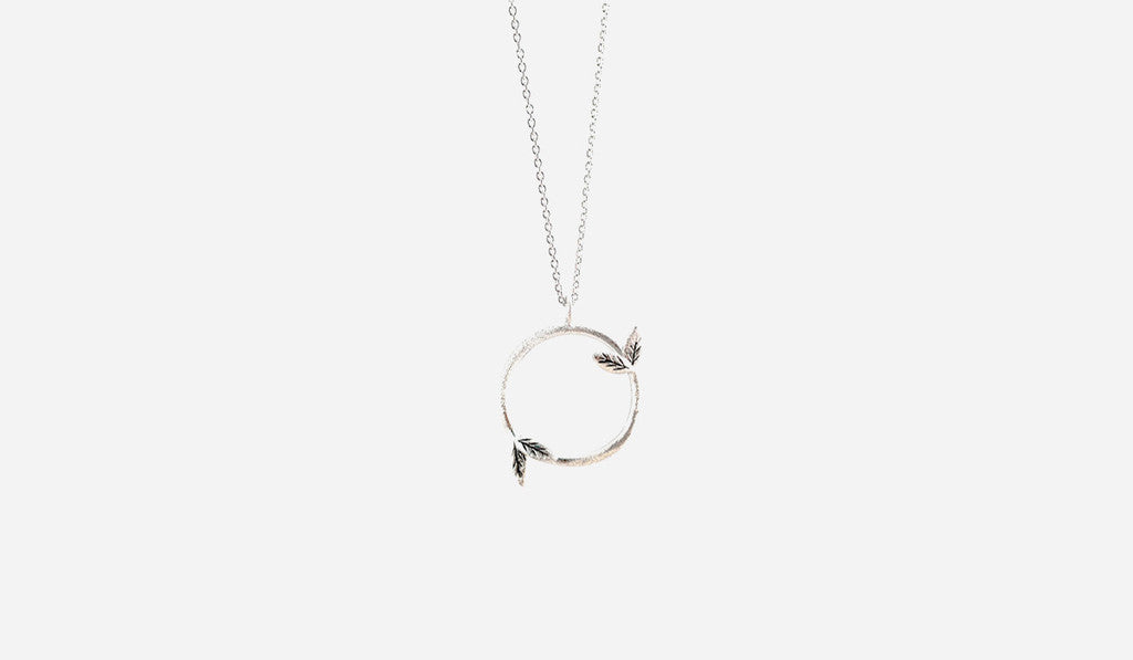 Matte Sterling Silver Vine Circle Necklace 18"
