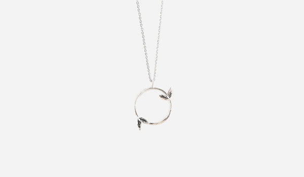 Matte Sterling Silver Vine Circle Necklace 18